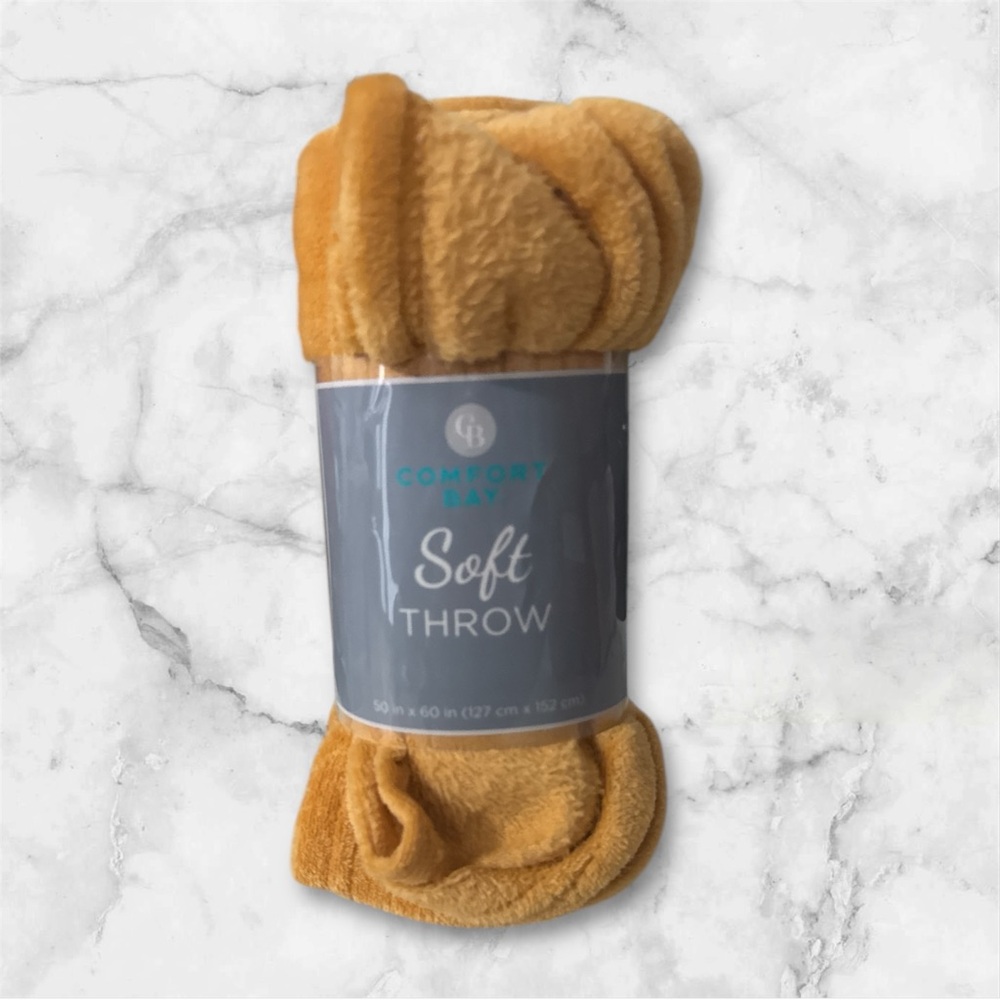 Comfort Bay Golden Soft Throw Blanket